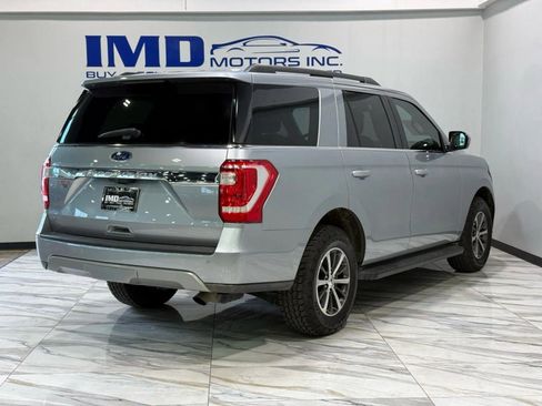 Used 2020 Ford Expedition XLT image 6