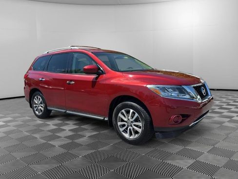 Used 2013 Nissan Pathfinder SV AWD/4WD image 2