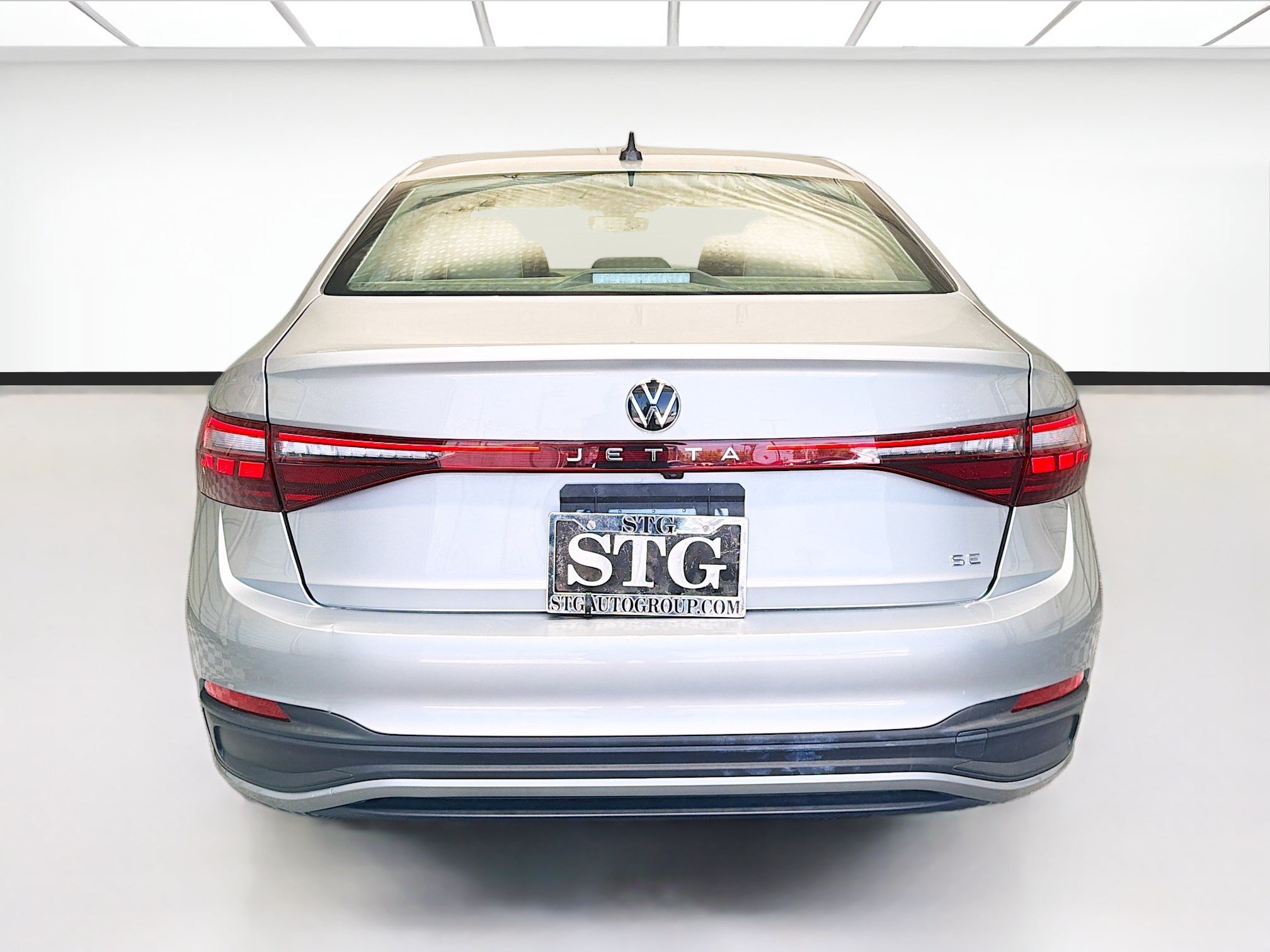 Used 2025 Volkswagen Jetta SE FWD image 5