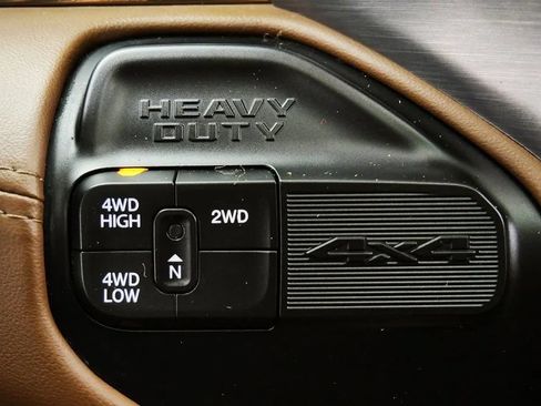 Used 2022 RAM 3500 Limited AWD/4WD image 29