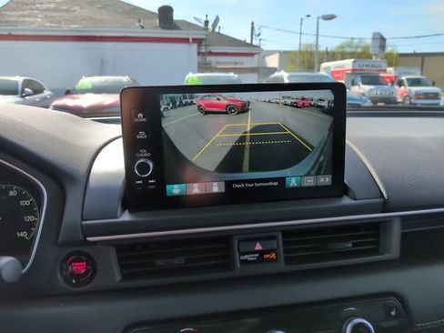 Used 2025 Honda Pilot EX-L image 28