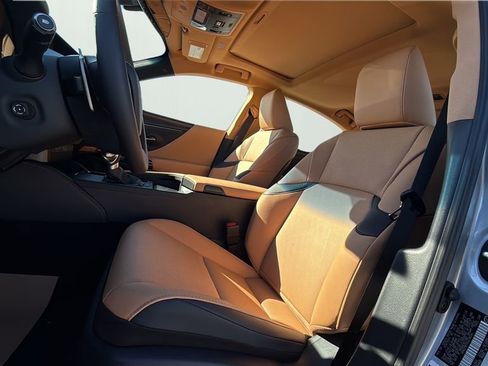 New 2025 Lexus ES 350 350 image 9