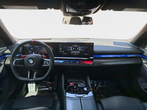Used 2025 BMW M5 w/ Carbon Package AWD/4WD image 38
