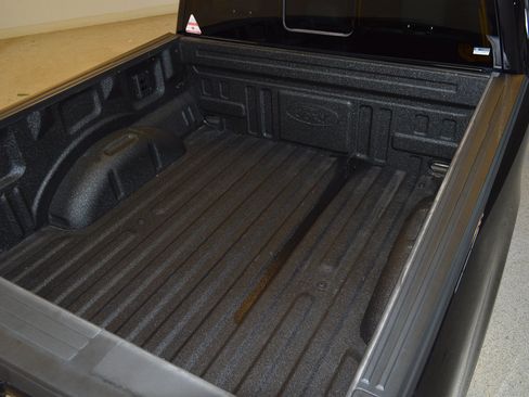 Used 2025 Ford F150 Lariat w/ Equipment Group 501A Mid AWD/4WD image 13