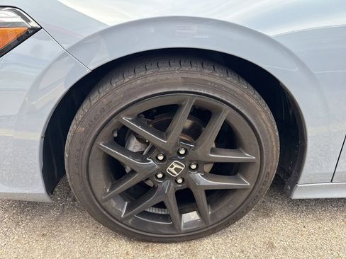 Used 2024 Honda Civic Sport image 9