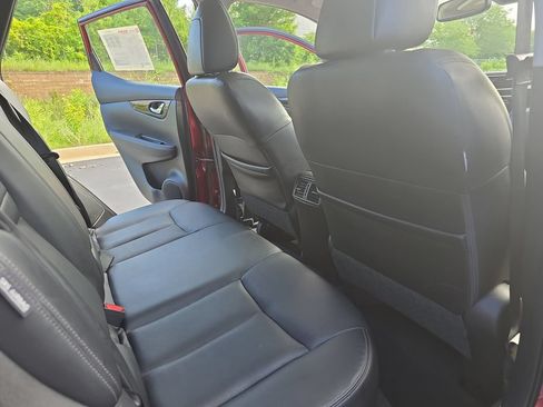 Used 2021 Nissan Rogue Sport SL w/ Premium Package FWD image 13