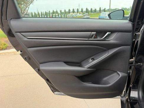 Used 2022 Honda Accord Sport image 34