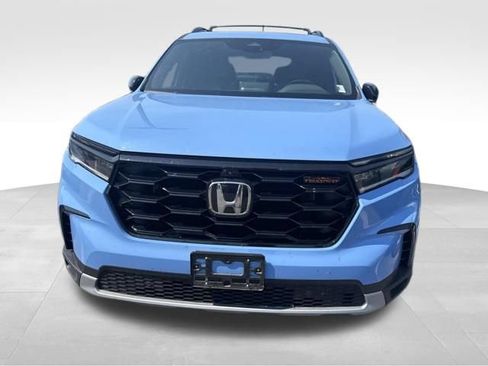 Used 2023 Honda Pilot TrailSport image 5