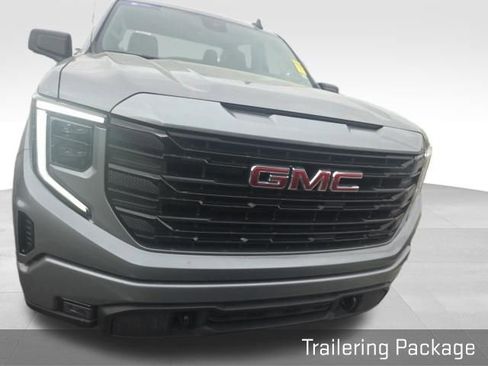 Used 2023 GMC Sierra 1500 Elevation image 3