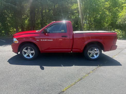 Used 2012 RAM 1500 Express RWD image 3