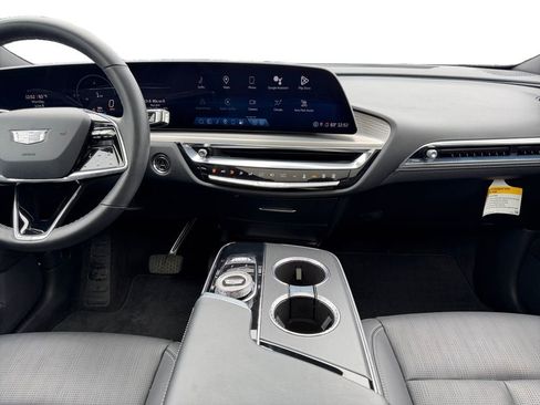 Used 2024 Cadillac Lyriq Sport AWD/4WD image 13