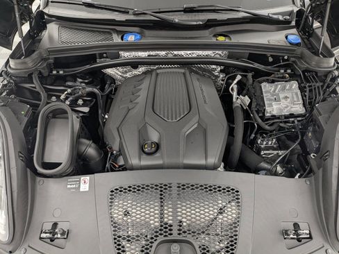 New 2026 Porsche Macan image 27