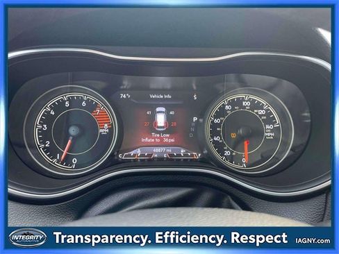 Used 2022 Jeep Cherokee Trailhawk image 25