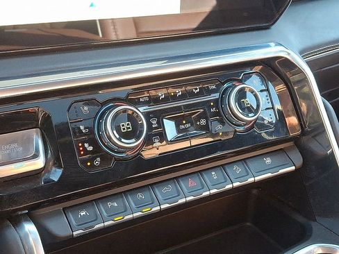 Used 2024 GMC Sierra 1500 Denali Ultimate image 16