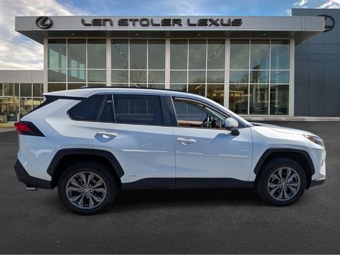 Used 2023 Toyota RAV4 XLE Premium AWD/4WD image 2