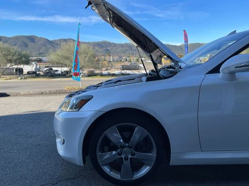 Used 2011 Lexus IS 250C image 32
