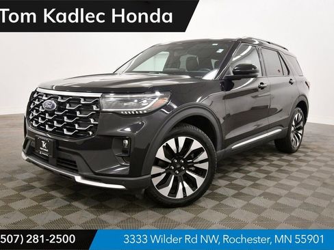 Used 2025 Ford Explorer Platinum w/ LUX Leather Package image 1