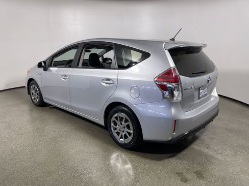 Used 2016 Toyota Prius V Two FWD image 5