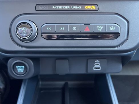 New 2025 Ford Maverick XLT w/ XLT Luxury Package image 6