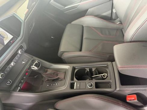 Certified 2025 Audi Q3 2.0T Premium Plus AWD/4WD image 17