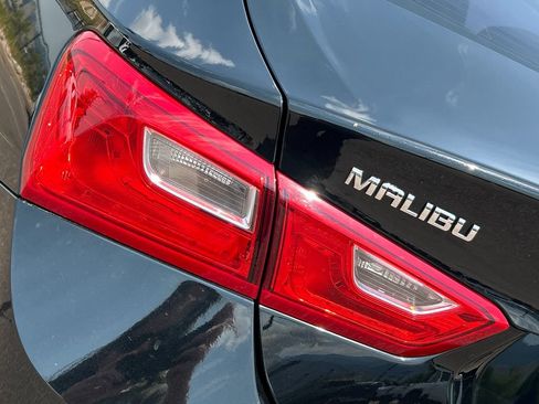 Used 2022 Chevrolet Malibu LS FWD image 20