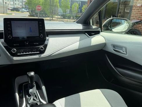Used 2020 Toyota Corolla SE w/ Carpet Mat Package image 25