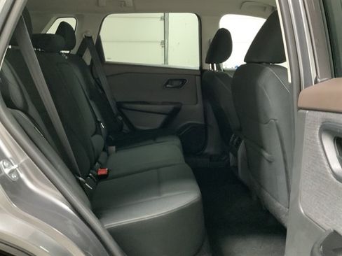 Used 2023 Nissan Rogue S AWD/4WD image 16