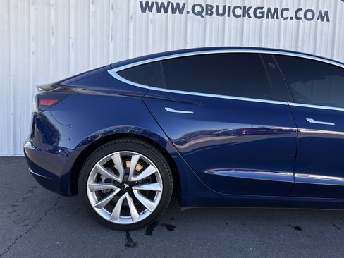 Used 2018 Tesla Model 3 Long Range image 39