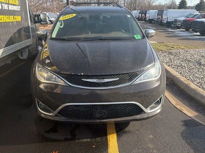 Used 2018 Chrysler Pacifica Limited w/ Advanced Safetytec Group