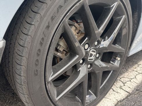 Used 2023 Honda Civic Sport image 19