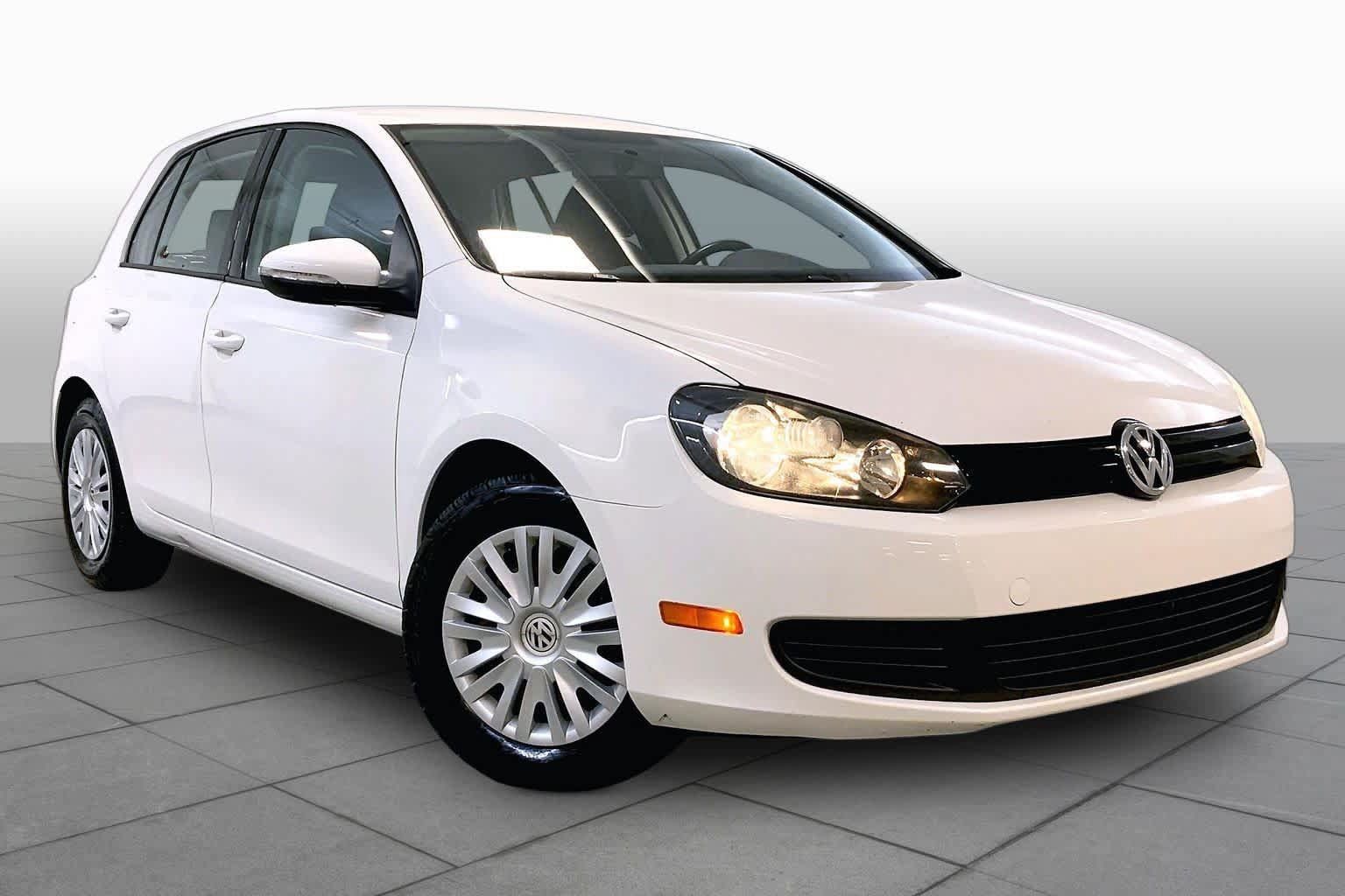 Used 2013 Volkswagen Golf 4-Door FWD image 2