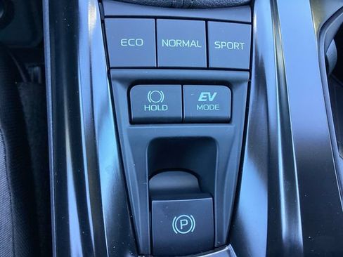 Used 2025 Toyota Camry LE w/ Convenience Package AWD/4WD image 23