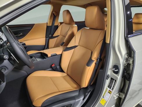 New 2025 Lexus ES 350 w/ Premium Package image 17