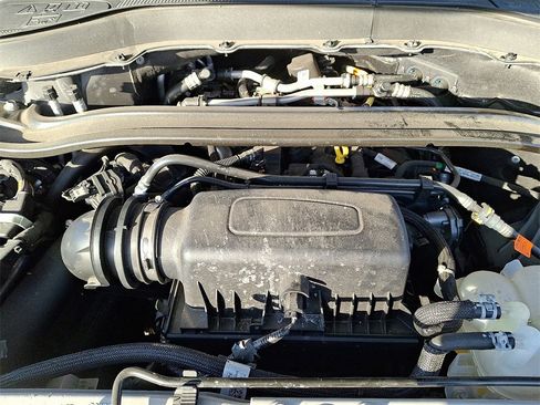 Used 2024 Ford Explorer ST-Line w/ Class IV Trailer Tow Package image 29