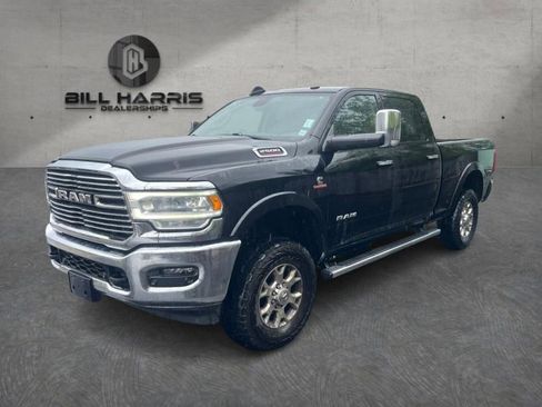 Used 2022 RAM 2500 Laramie AWD/4WD image 1