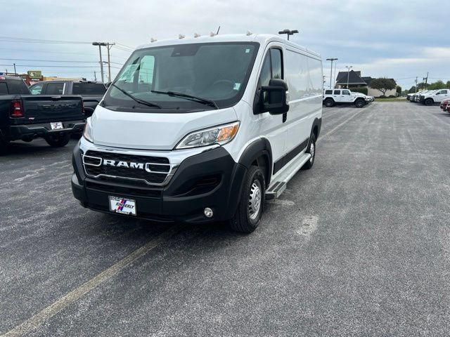 Used 2025 RAM ProMaster 2500 w/ U-Haul Equipment Group FWD image 1