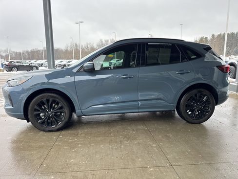 Certified 2024 Ford Escape ST-Line Elite w/ Premium Technology Package image 5