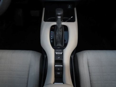 Certified 2023 Honda HR-V LX image 21