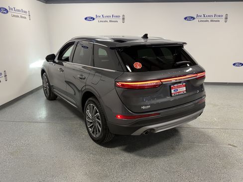 Used 2023 Lincoln Corsair Reserve w/ Equipment Group 201A image 32