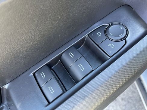 New 2025 Chevrolet Colorado W/T image 13