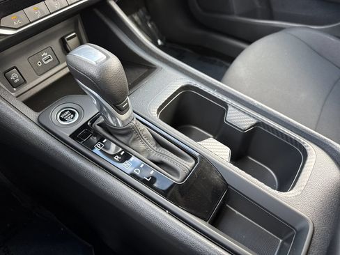 Used 2025 Nissan Sentra S FWD image 15