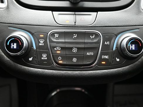 Used 2023 Chevrolet Malibu LT FWD image 18