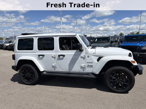 Used 2024 Jeep Wrangler Unlimited Sahara w/ Safety Group AWD/4WD image 13