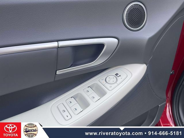 Used 2024 Hyundai Sonata SEL w/ Convenience Package FWD image 18