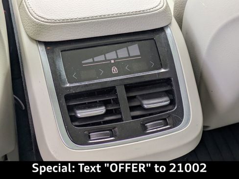 Used 2019 Volvo XC90 T5 Momentum w/ Protection Package Premier image 15