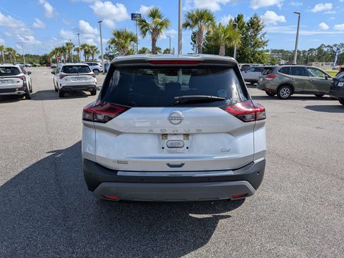 Used 2023 Nissan Rogue SV FWD image 5
