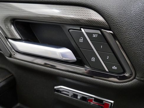 Used 2022 GMC Sierra 1500 AT4 w/ AT4 Premium Package image 15