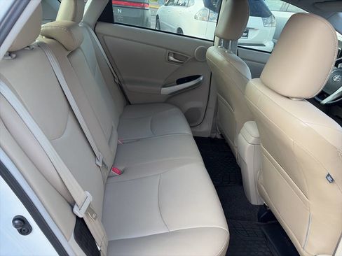 Used 2012 Toyota Prius Four image 11