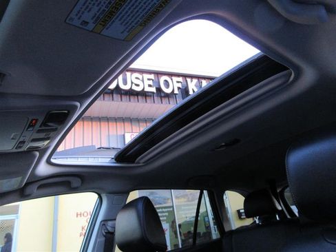 Used 2017 Subaru Outback 2.5i Limited image 23