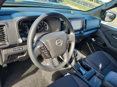 Certified 2023 Nissan Frontier SV w/ Midnight Edition Package image 21
